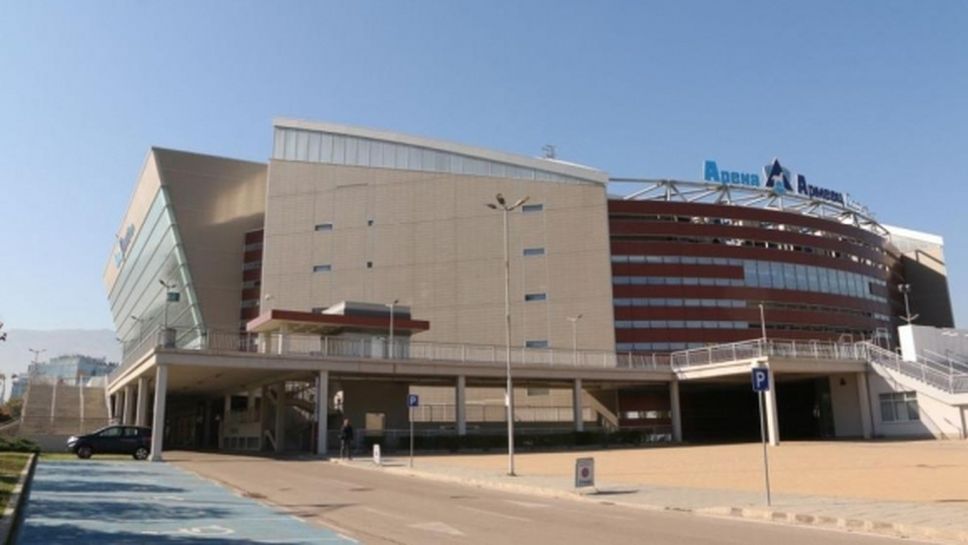 Армията тренира изграждане на полева болница в "Арена Армеец"