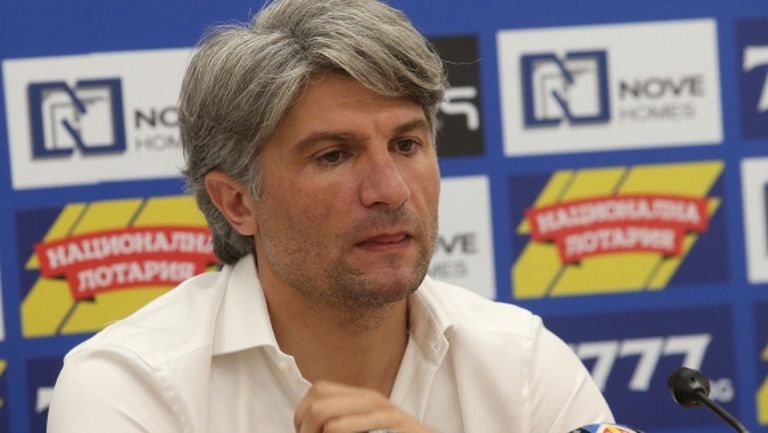 Спортният директор на Левски: Първенството трябва да се доиграе