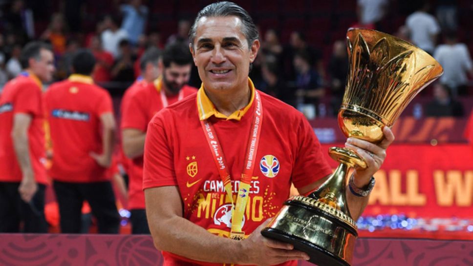 Селекционерът на Испания обмисля предложение за нов договор