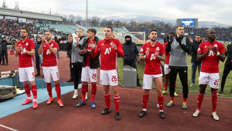 И на "Армията" свиват бюджета за заплати