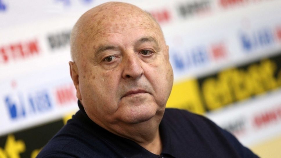 Венци Стефанов: Ще изхвърлят Белгия, че спря първенството, а вие искате да не завърши и нашето
