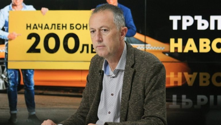 Фурнаджиев: Чакаме решение от УЕФА, целта е да се изиграят максимален брой мачове