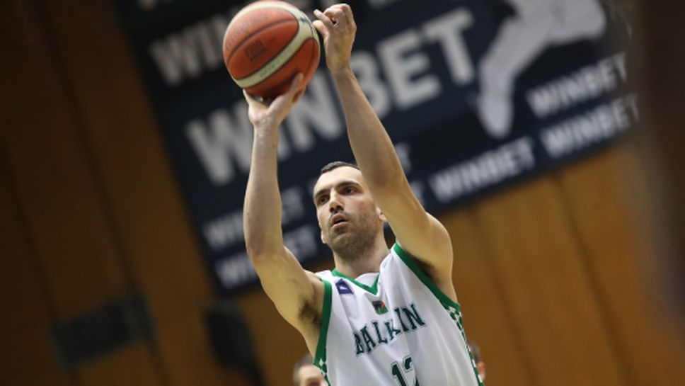 Папазов-младши вкара 215 точки в БФБ е-баскет лигата, Секулович продължава без грешка