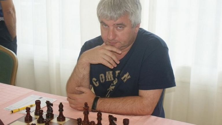 В шахмата минаха онлайн