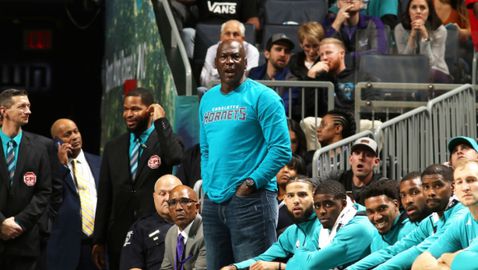 Как 50-годишният Джордан побеждавал играчите на Шарлът един по един