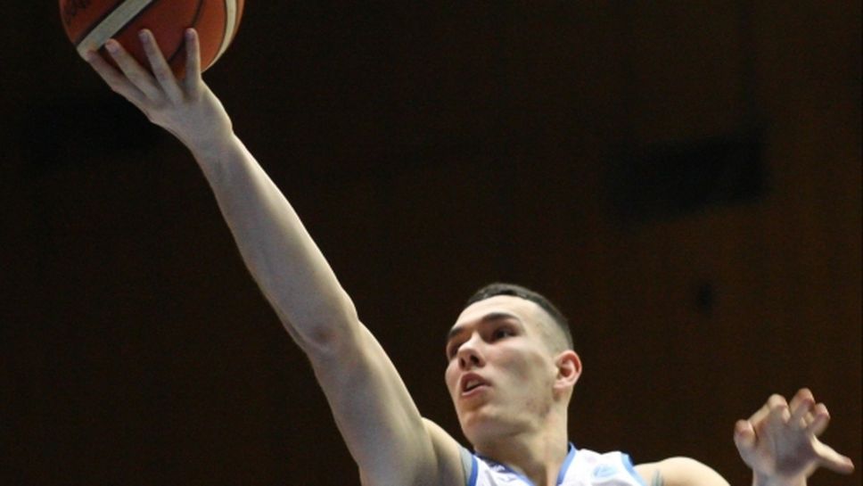 Секулович и Минчев също продължават без загуба в БФБ е-баскет лигата
