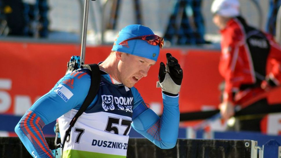 Световен шампион по биатлон окача ските и пушката