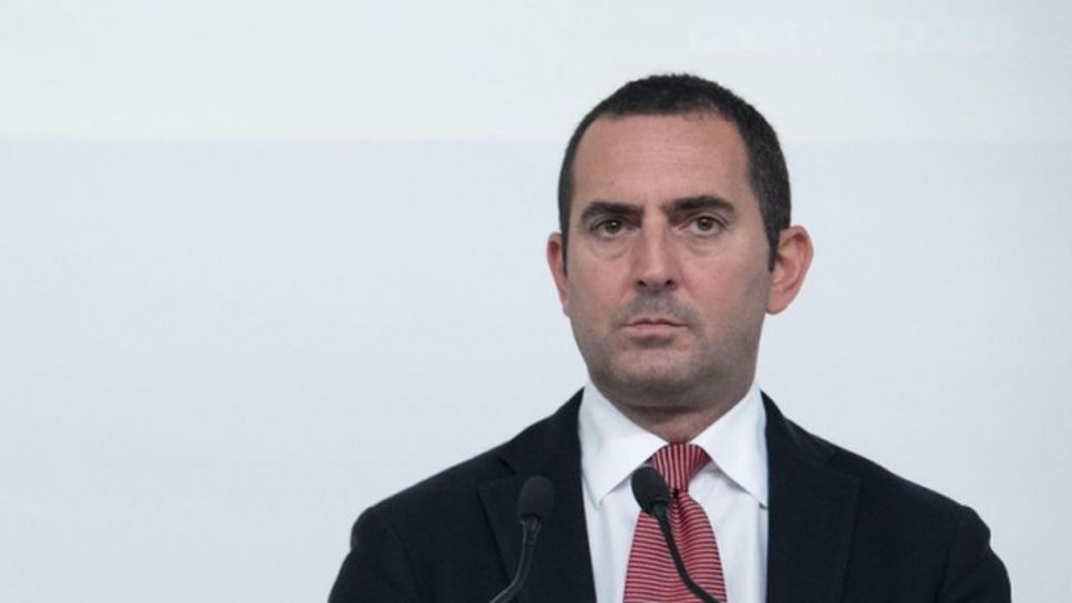 Италианският спортен министър охлади надеждите на футболните фенове