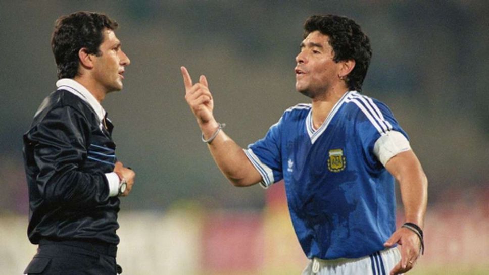 Как псуващият Марадона се размина с червен картон още преди началото на финала на СП'90