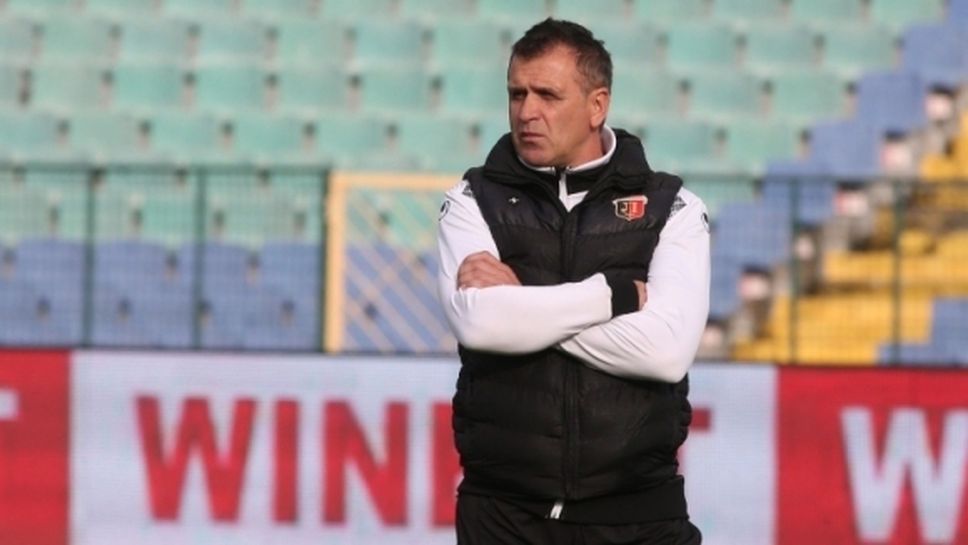 Акрапович и двама футболисти на Локо (Пд) се завръщат в България