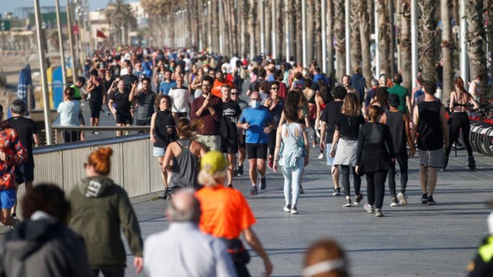 Хиляди се скупчиха да "тичат" в Испания