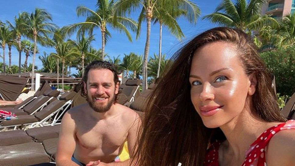 Теди Бургазлиева в топформа край океана