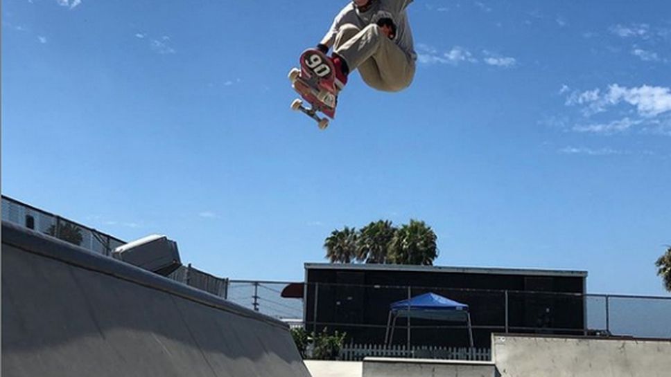 11-годишен засенчи легендата на скейтбординга Тони Хоук (видео)