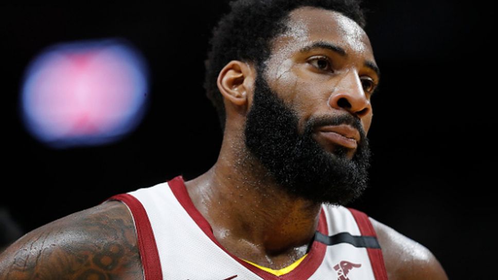 Звезда от НБА ощастливи сервитьорка с бакшиш от 1000 долара