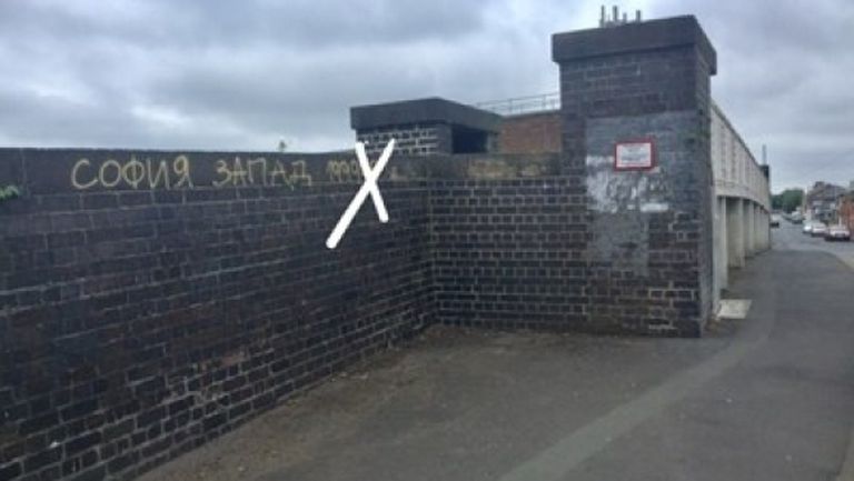 Полицията в Престън издирва фенове на Левски от "София Запад" заради фашистки символи