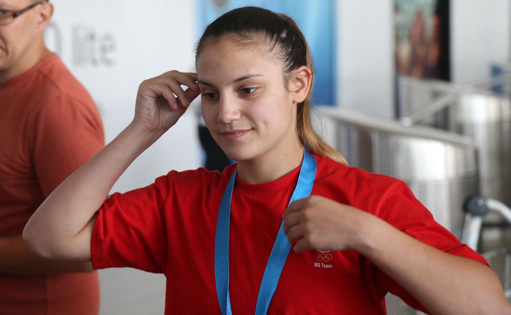 Златната медалистка в каратето Ивет Горанова се прибра в София
