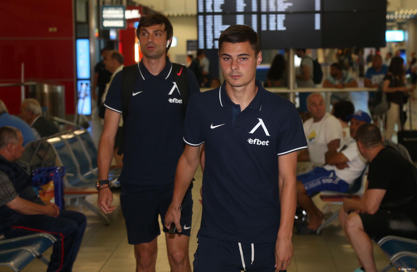 Левски се прибра от лагер в Австрия