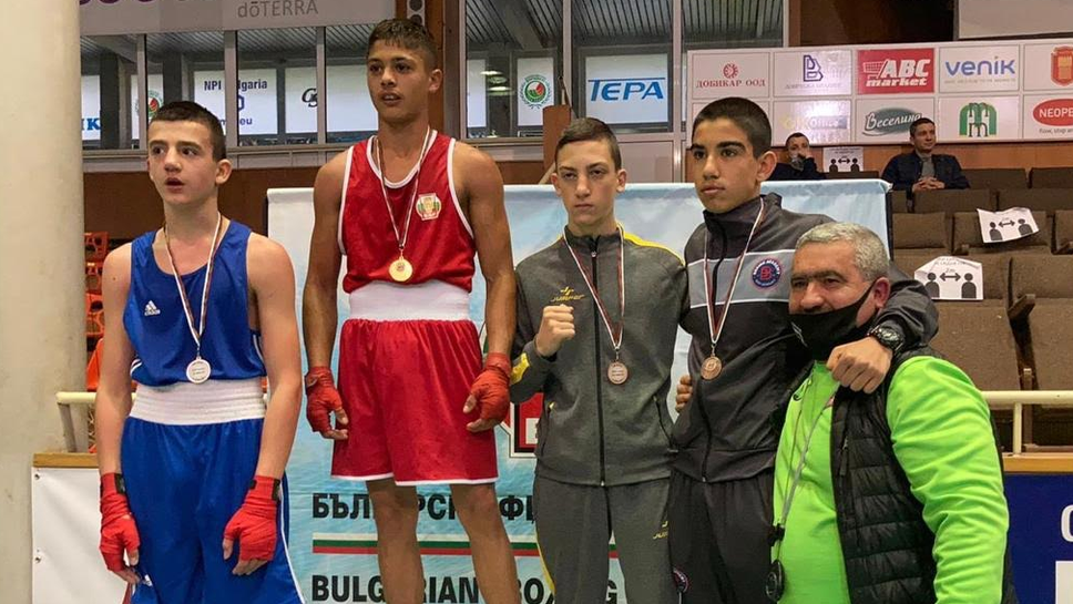 Юнайтед с трима шампиони от държавното в Добрич