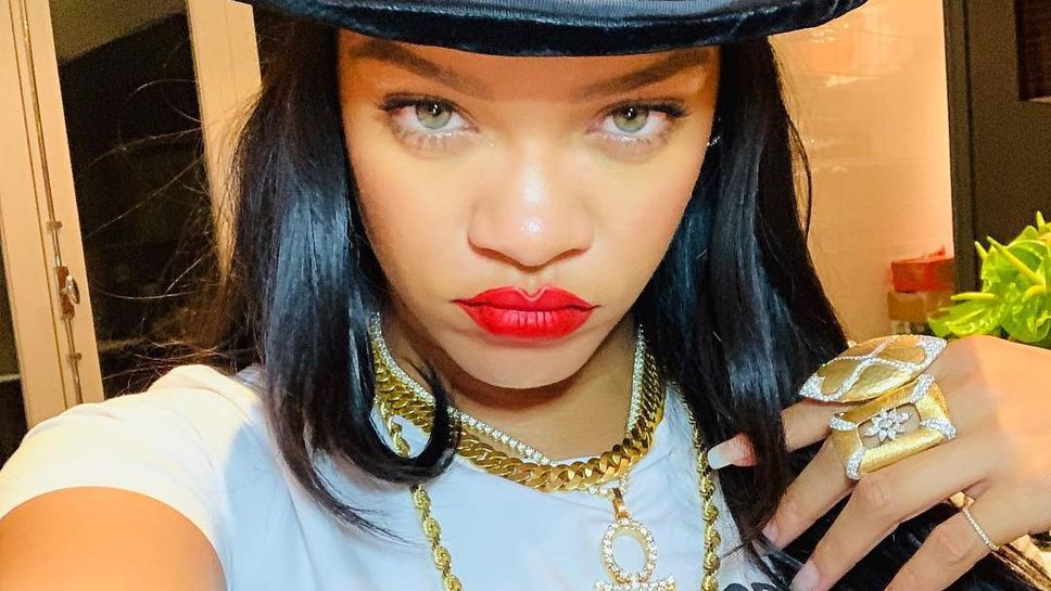 Става горещо с Риана🔥