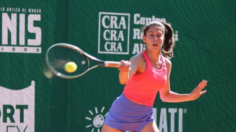 Елизара Янева продължава с великолепното си представяне на турнира от