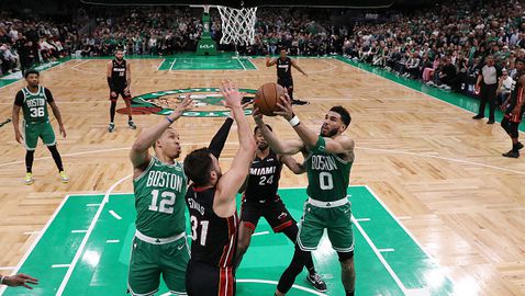  Бостън се бори героичен, само че не сътвори чудото против Маями 
