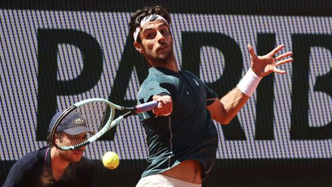 Мусети премина първото си сериозно препятствие на Ролан Гарос