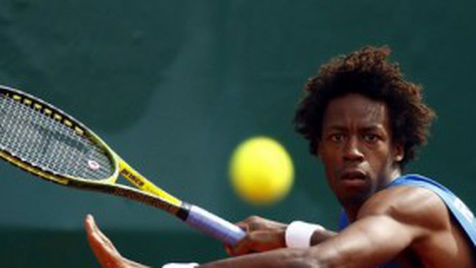 Провал за Монфис на старта в Щутгарт