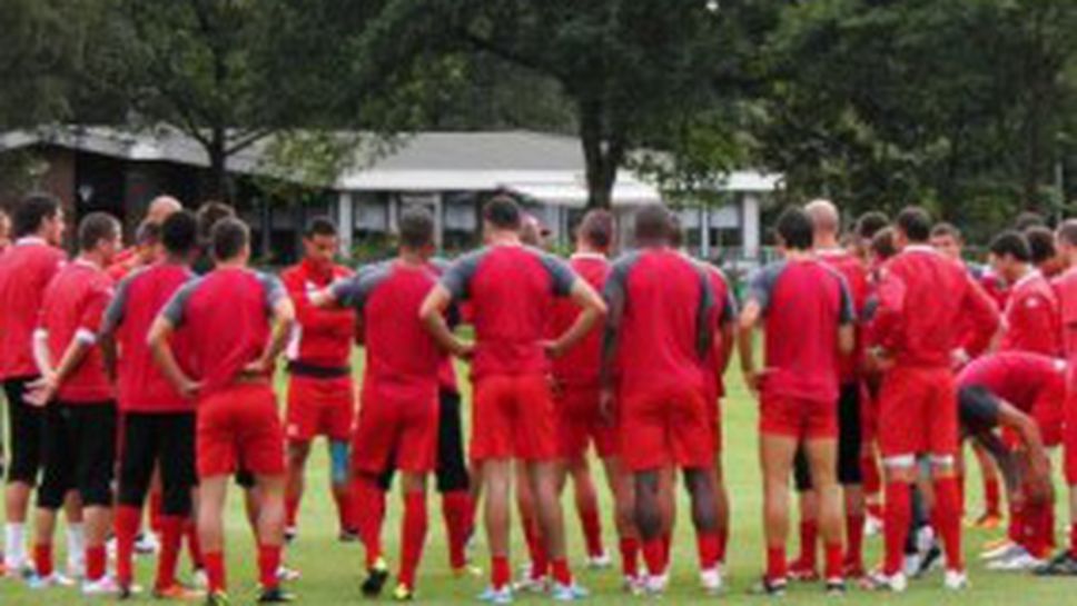 Специално внимание към засадите за ЦСКА, Радуканов страничен съдия