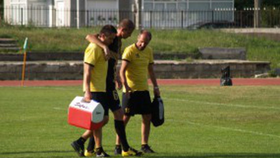 Защитник на Ботев (Пловдив) с тежка травма