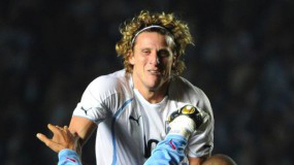 Неуморим: Форлан играе за Атлетико на 28 юли