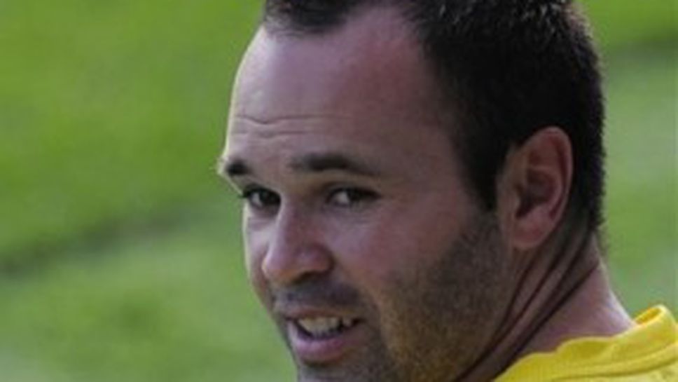 Иниеста: Трябва да бъдем готови да защитим трофеите си от миналия сезон