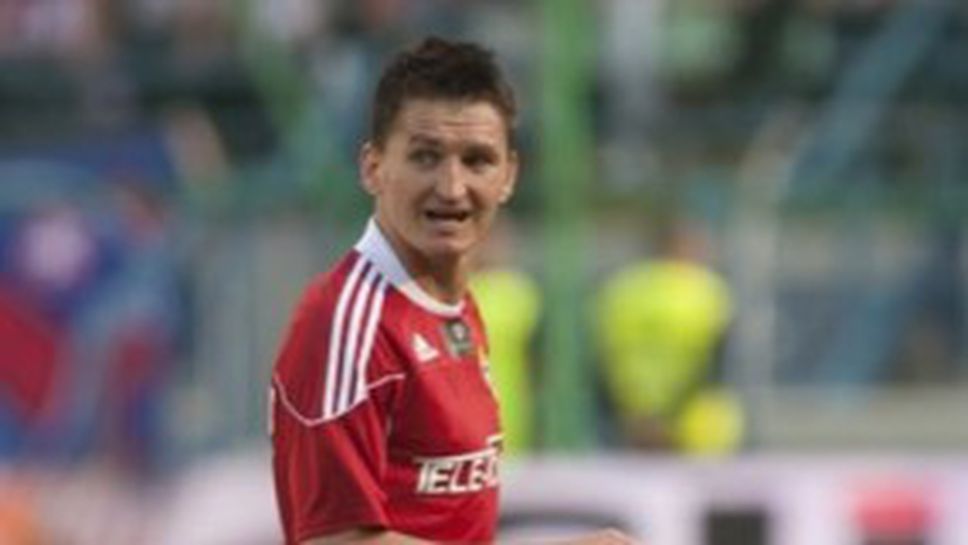 Висла (Краков) вдигна на крака Андраж Кирм