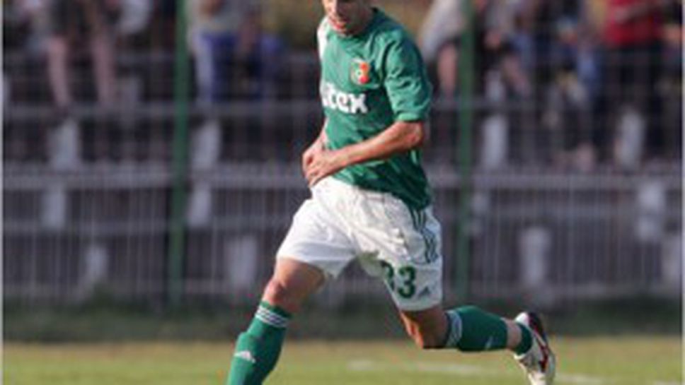 Литекс продава Берберович