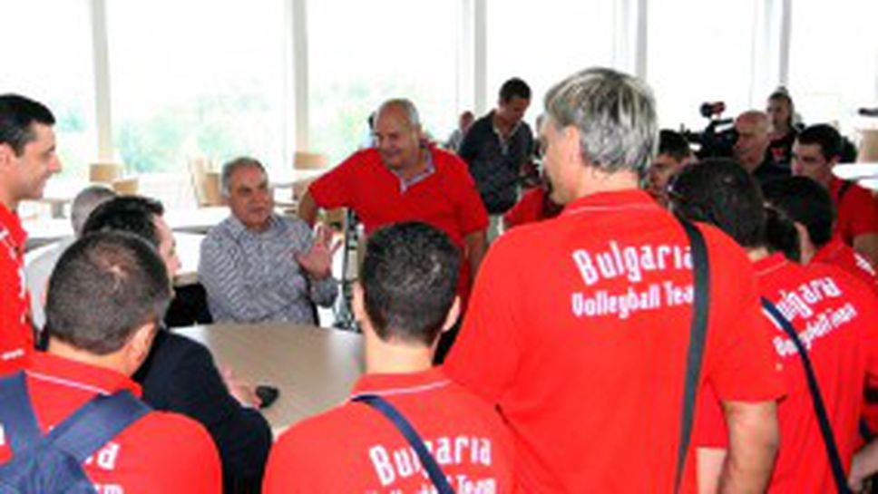 Волейболните шефове нахъсаха младежите