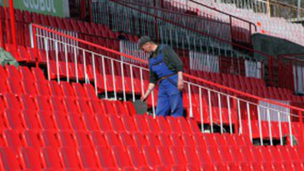 ЦСКА се чуди къде да бие Стяуа - на "Армията" или "Васил Левски"