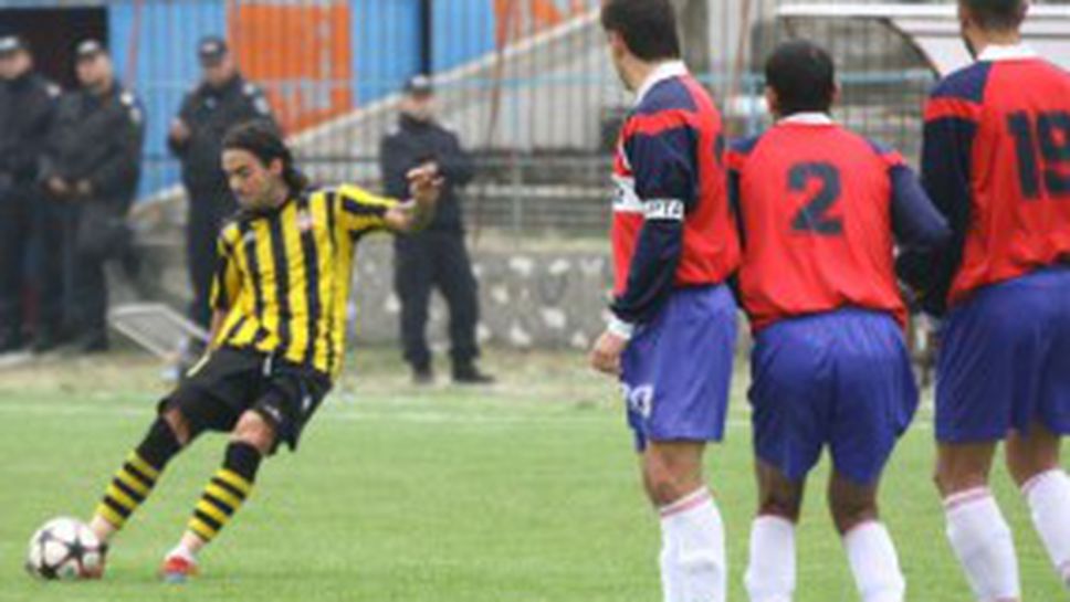 Ботев (Пд) стартира в "Б" група без две от звездите си