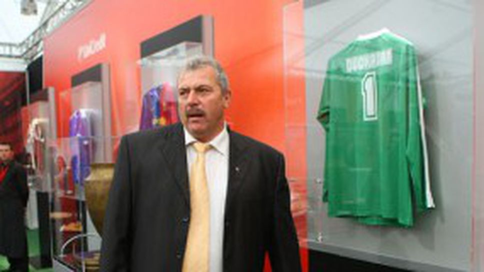 Откъде-накъде в ЦСКА се мислят за фаворити, чуди се шеф на Стяуа