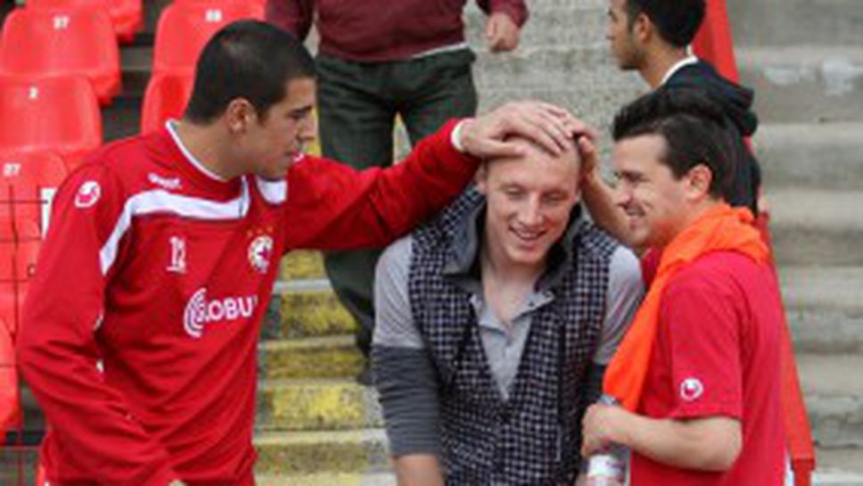 Задържаха футболист на ЦСКА с краден Мерцедес