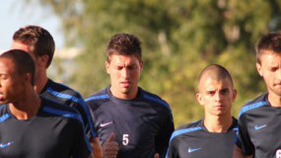 Скаут на Аякс идва за мачовете на България и контролата Славия - Левски