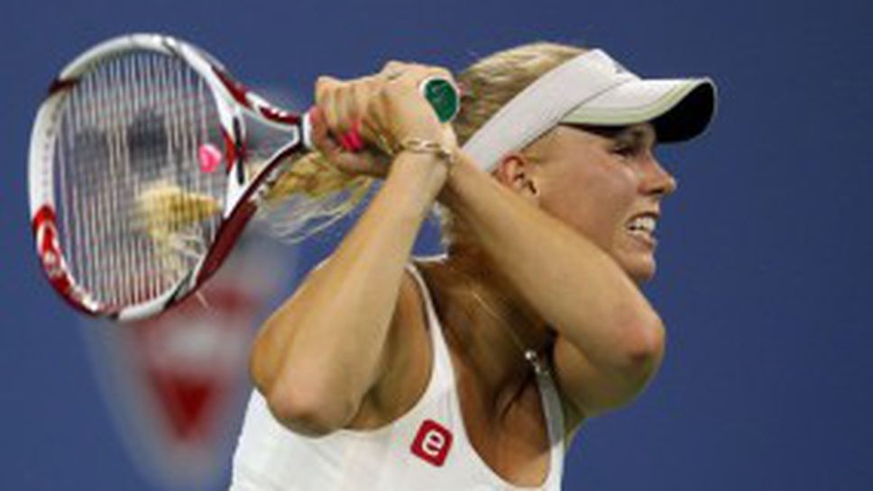 Вожняцки разби холандка, Азаренка си осигури среща със Серина Уилямс