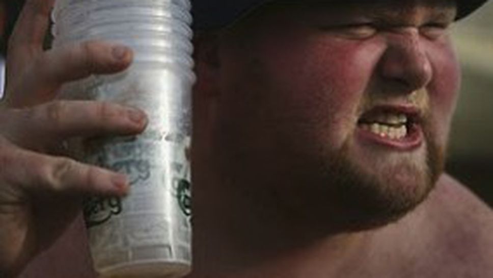 Британско пиянде се преби в такси, бягал от ченгетата