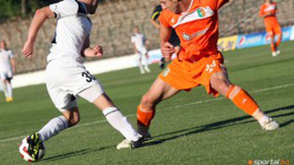 Занев и Бодуров от самолета на тренировка в Литекс