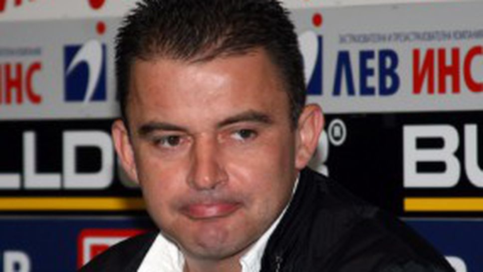 Нов шок за Дуци - забраниха му да влиза в съблекалнята