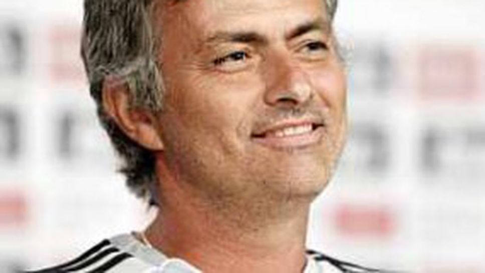 Моуриньо иронизира Пеп: Нашата цел е оцеляването