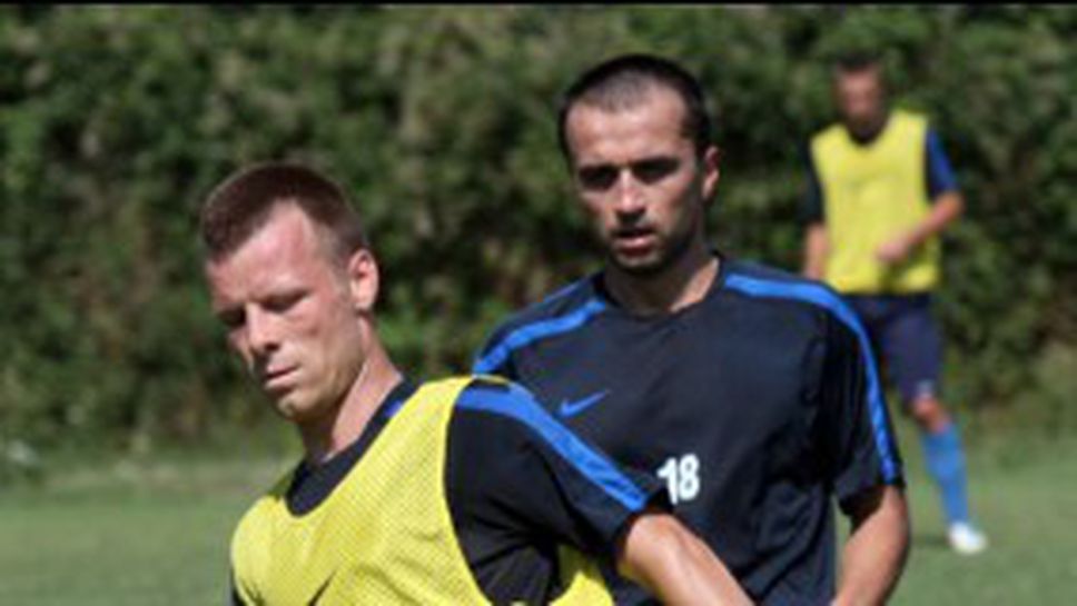 Два гръцки тима искат Топузаков