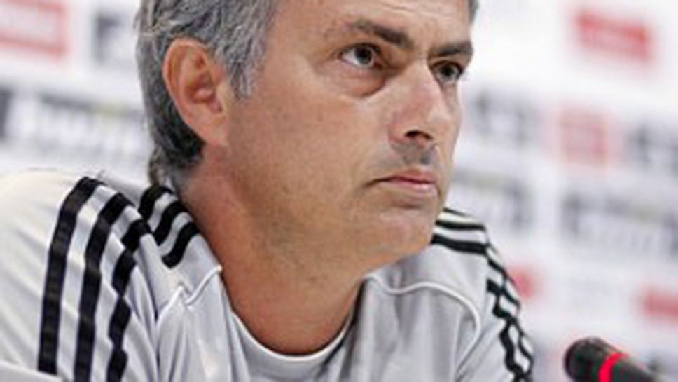 Моуриньо към феновете: Освирквайте мен, подкрепяйте играчите