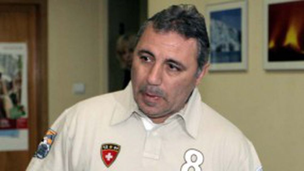 Стоичков прави нова академия в Украйна