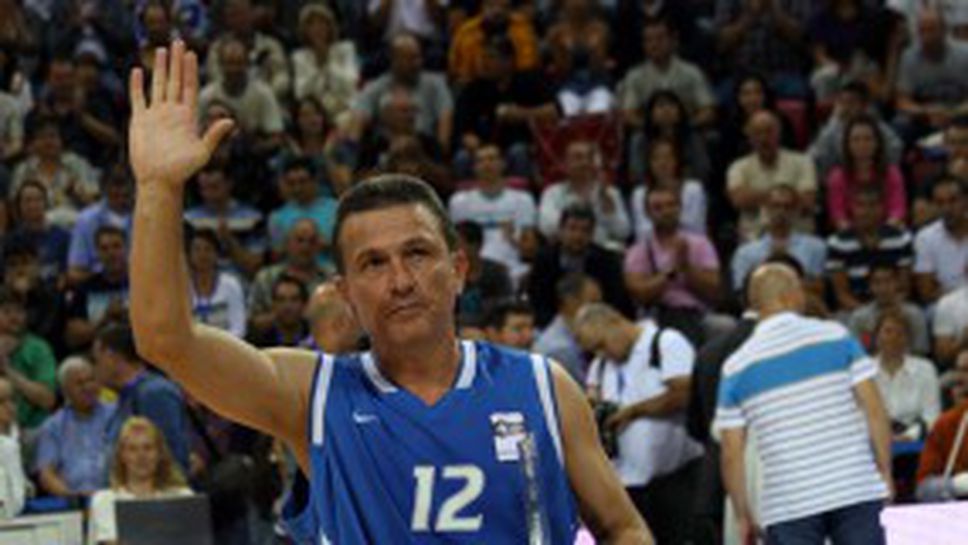 Министър Свилен Нейков награди Георги Младенов