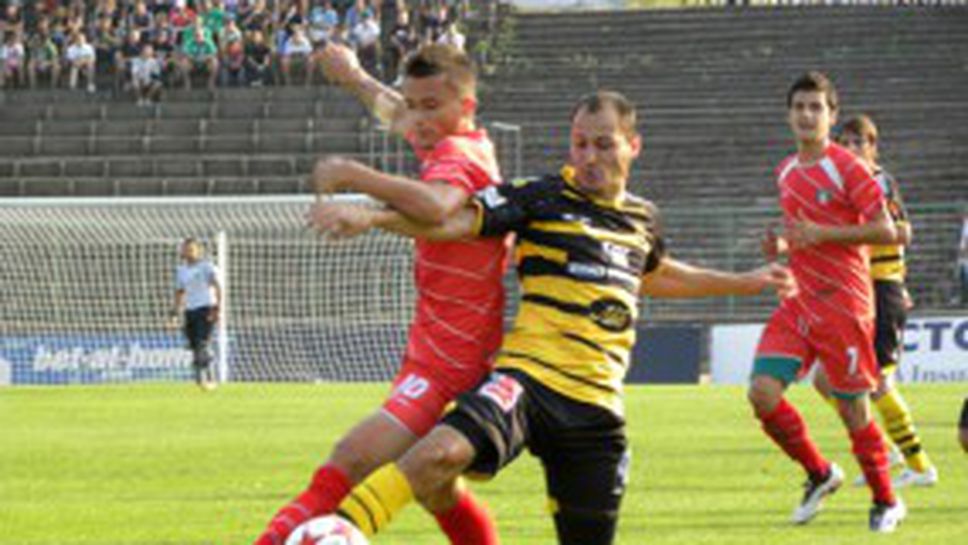 Треньорът на Ботев (Враца) вкара и на Миньор