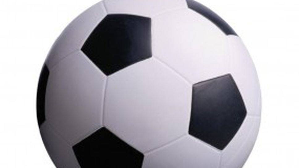 Само 500 билета за мача с Уелс са продадени досега